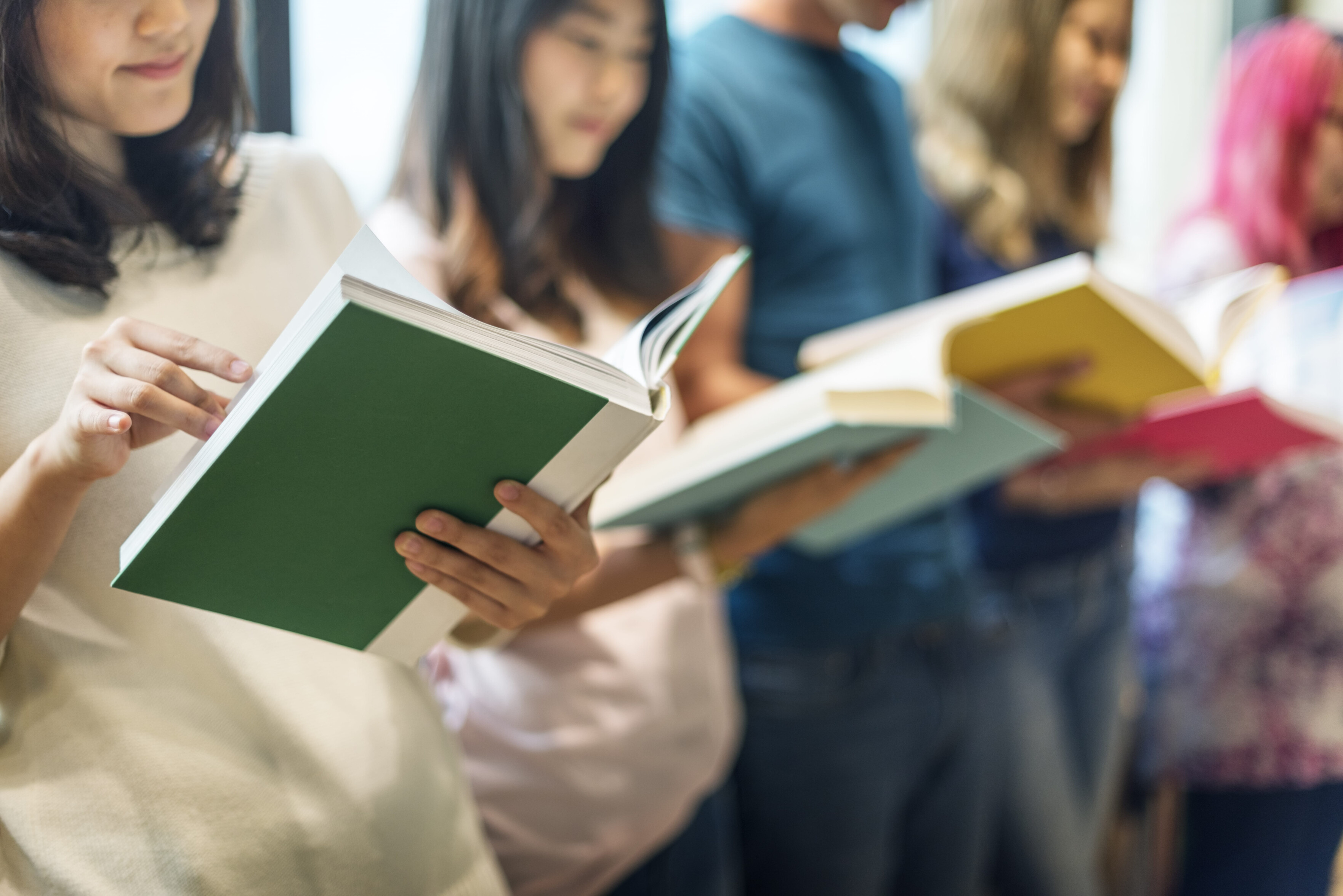 Surgeons passing a scalpel